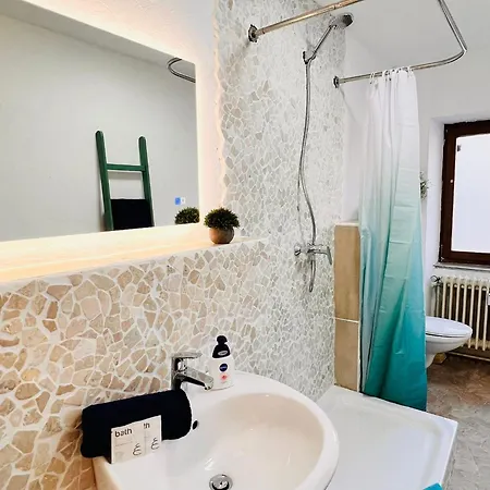 Emma - Wlan, Kueche, Tv, Bad, Ca 15 Min Zum Europa Park 아파트